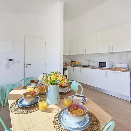 Ocean Balcony Penthouses, By Timecooler Apartmán *