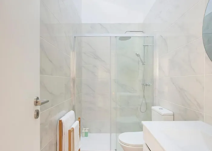 Ocean Balcony Penthouses, By Timecooler Апартаменты *