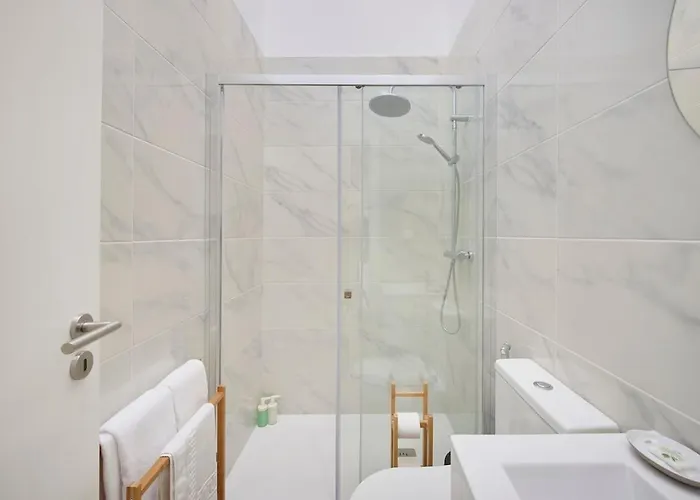 Ocean Balcony Penthouses, By Timecooler Апартаменты