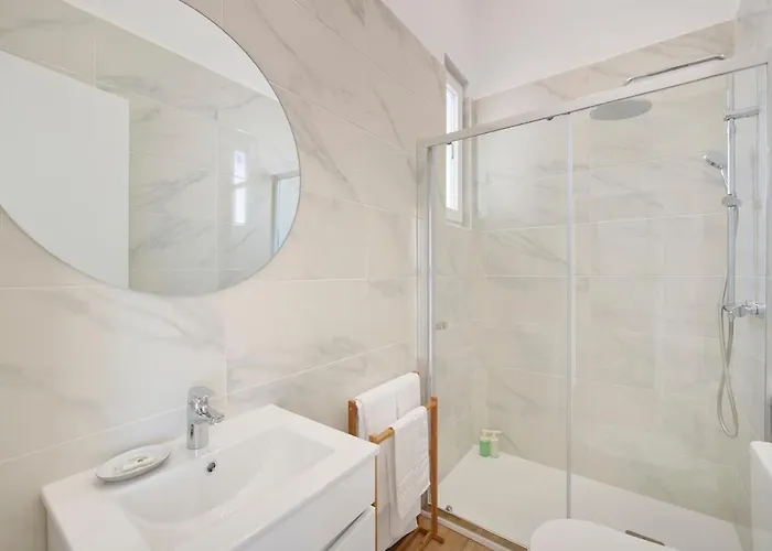 Апартаменты Ocean Balcony Penthouses, By Timecooler *