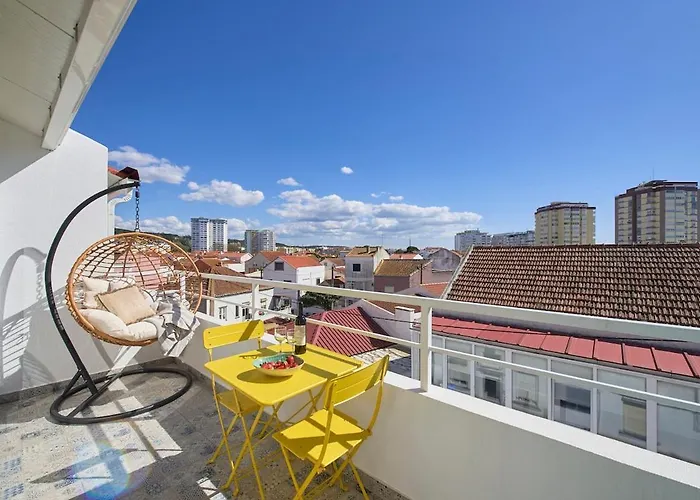 Ocean Balcony Penthouses, By Timecooler Costa de Caparica